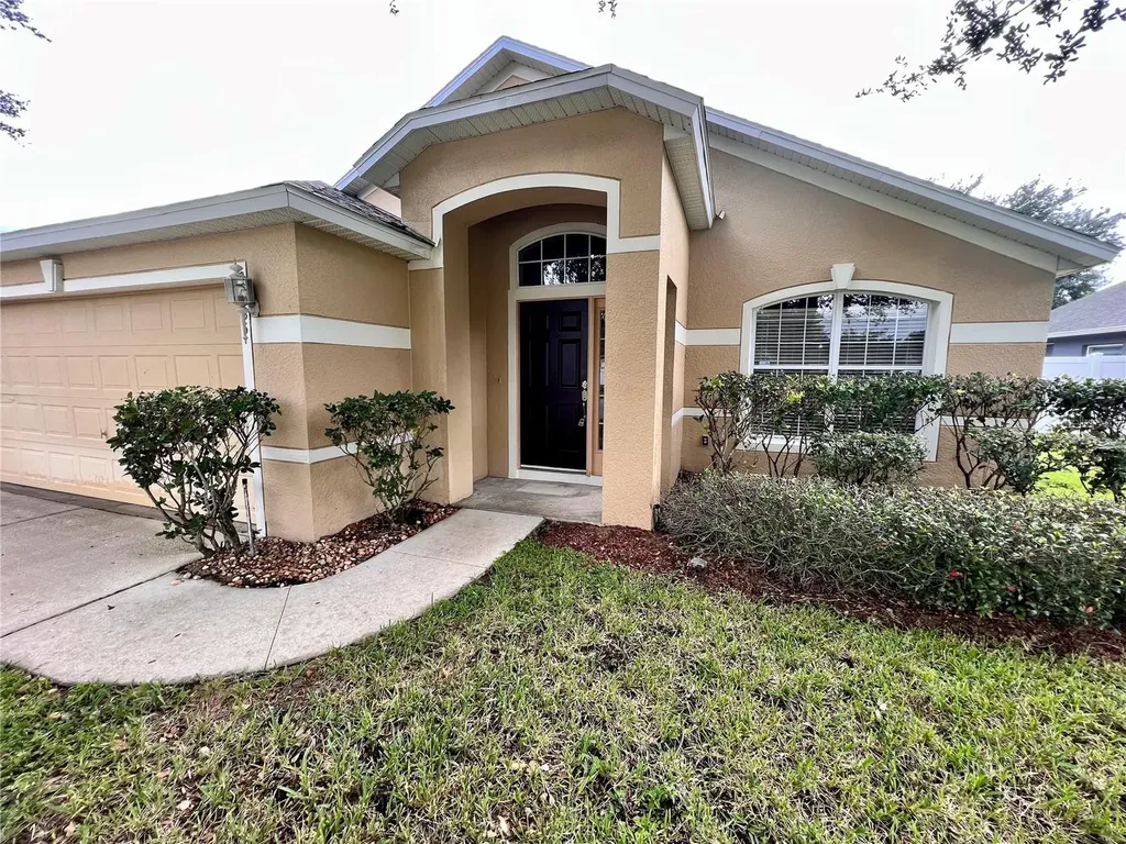 3985 Hillingdon Road Tavares FL 32778