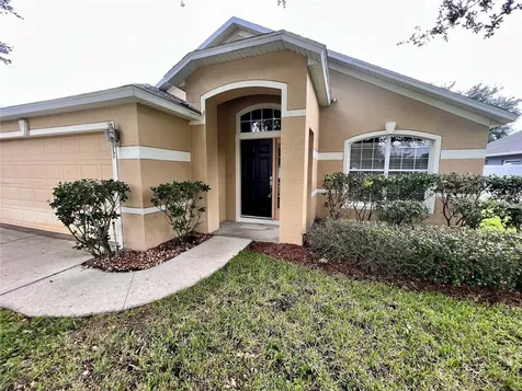 3985 Hillingdon Road Tavares FL 32778