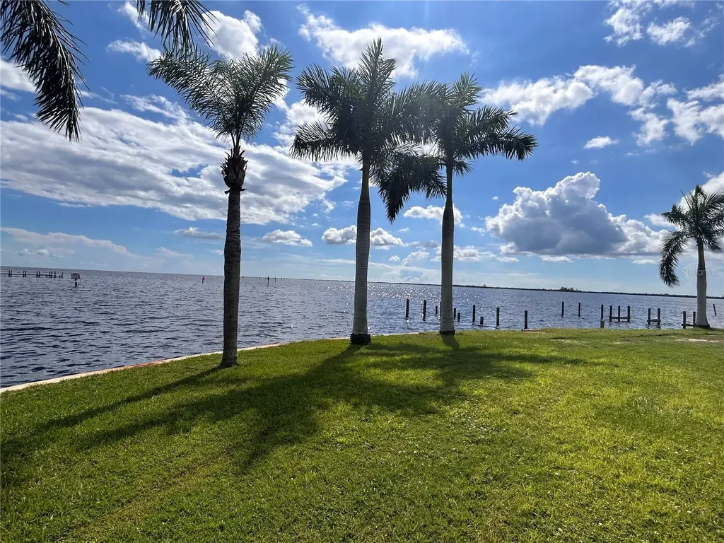 143 Creek Drive SE Port Charlotte FL 33952