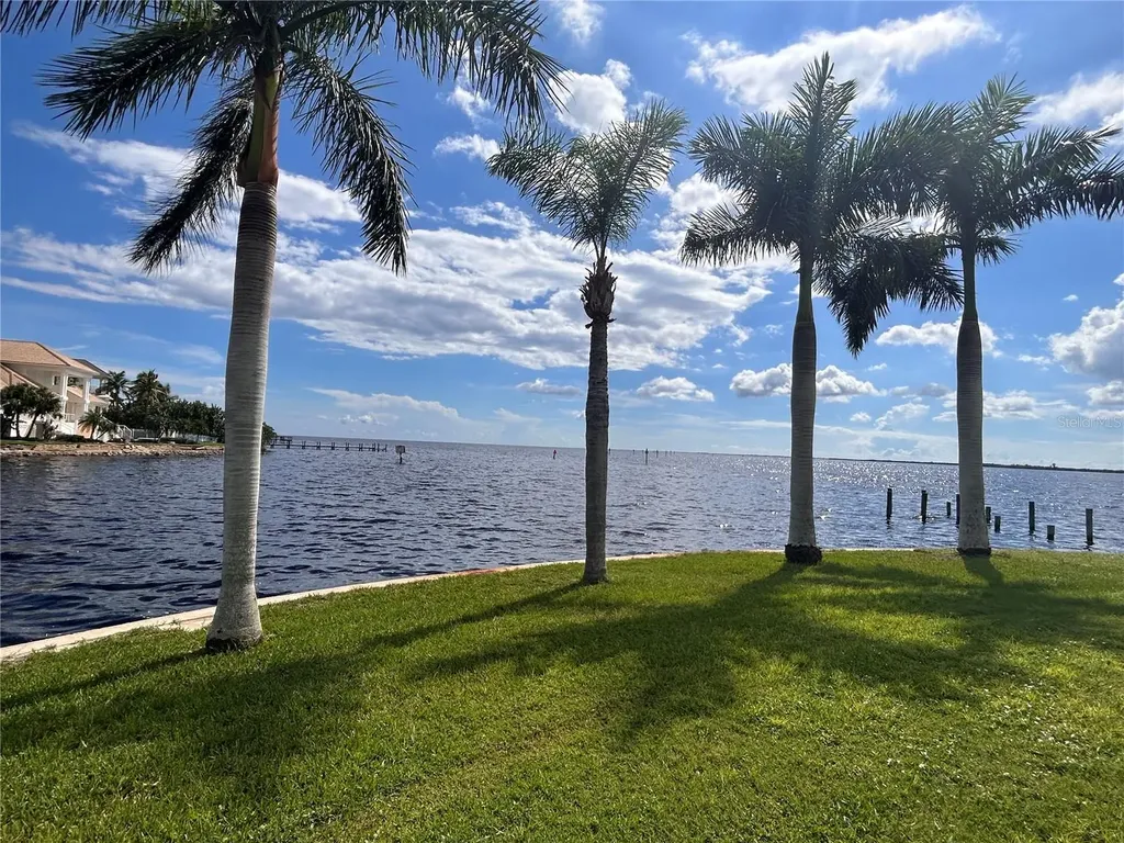 143 Creek Drive SE Port Charlotte FL 33952
