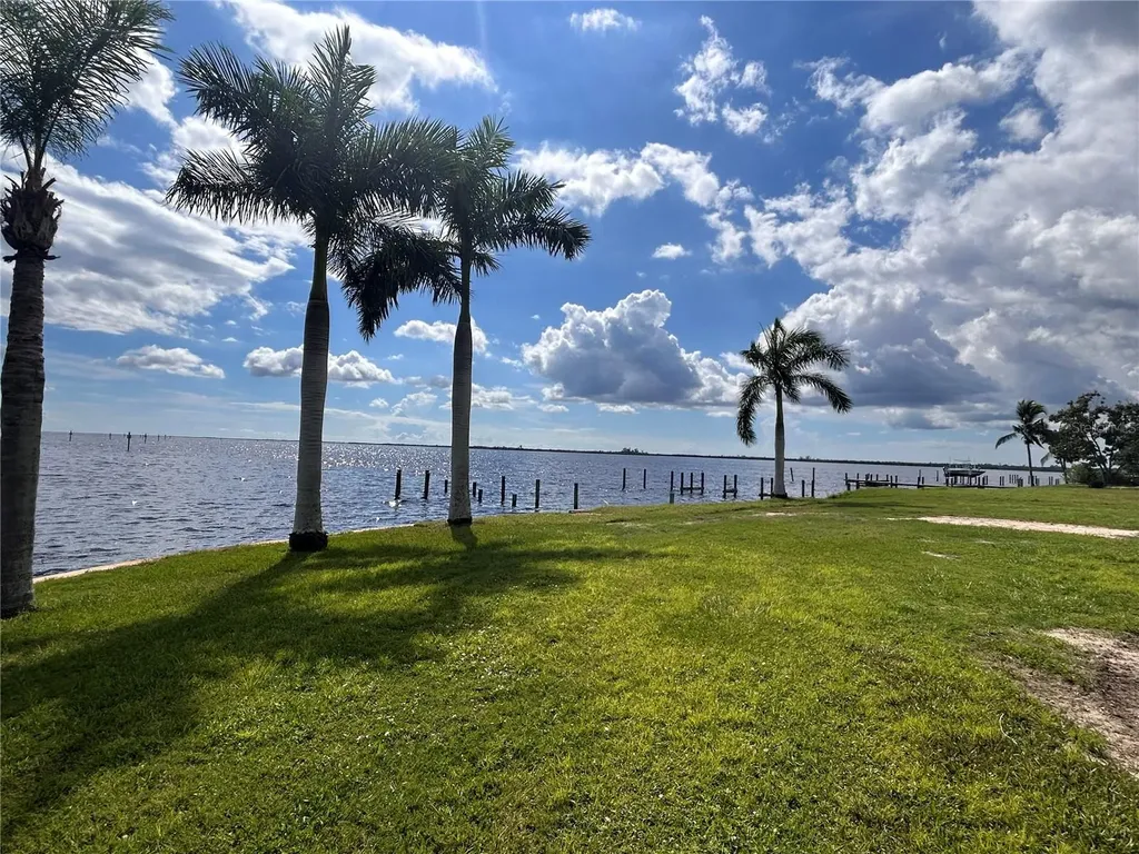 143 Creek Drive SE Port Charlotte FL 33952