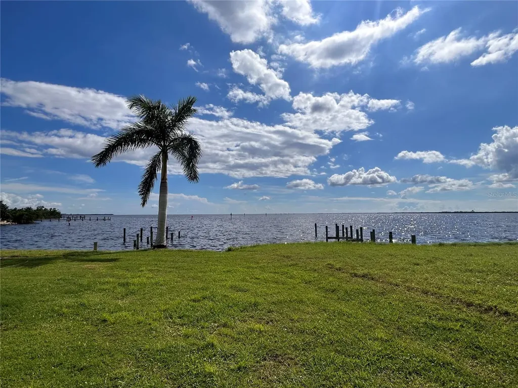 143 Creek Drive SE Port Charlotte FL 33952