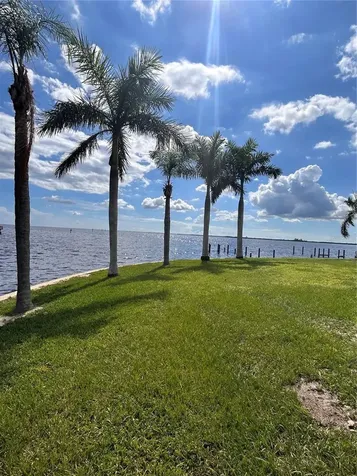 143 Creek Drive SE Port Charlotte FL 33952