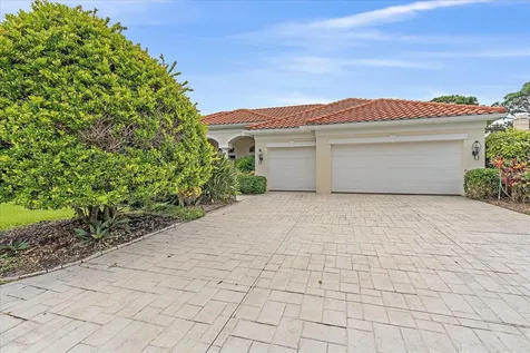 4808 Benchmark Court Sarasota FL 34238