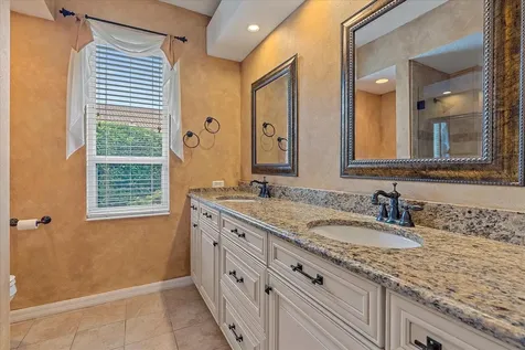 4808 Benchmark Court Sarasota FL 34238