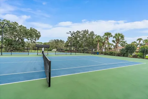 4808 Benchmark Court Sarasota FL 34238