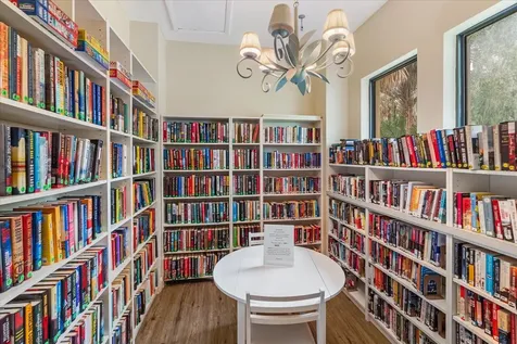 4808 Benchmark Court Sarasota FL 34238