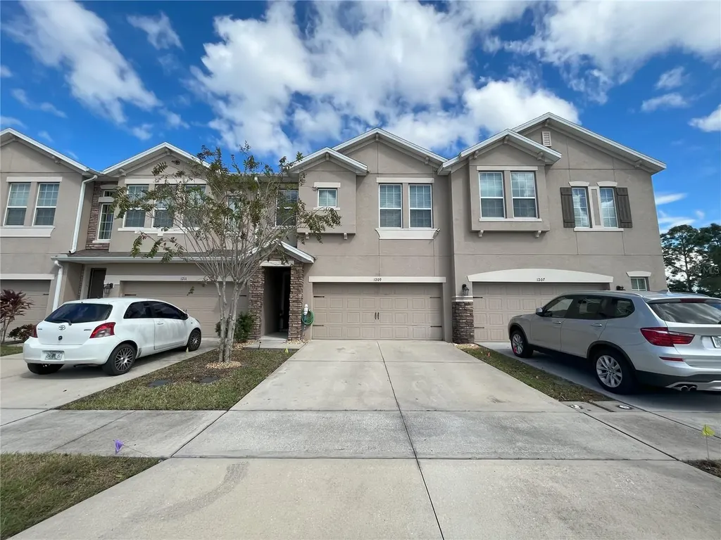 1209 Pensacola Court Kissimmee FL 34744