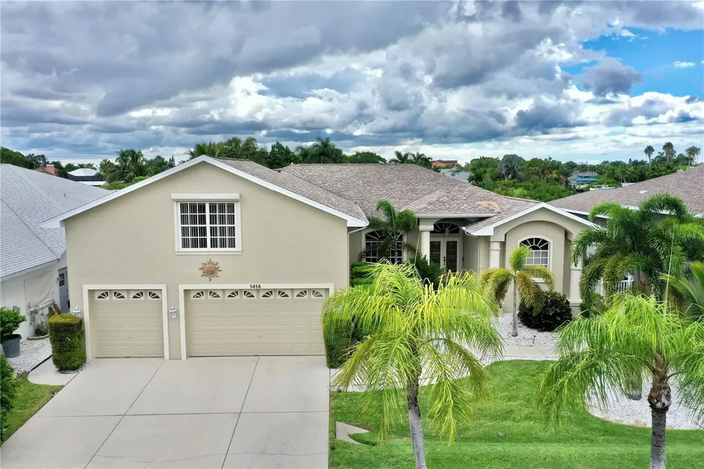 1414 Beach Club Lane Apollo Beach FL 33572