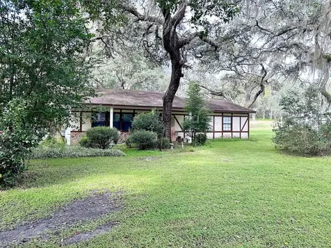 6126 Idle A While Circle Dade City FL 33523