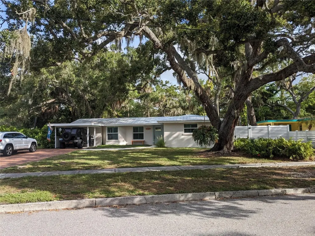 805 Tennessee Lane Sarasota FL 34234