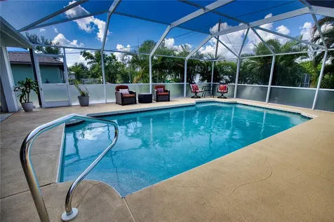 9082 Apple Valley Avenue Englewood FL 34224