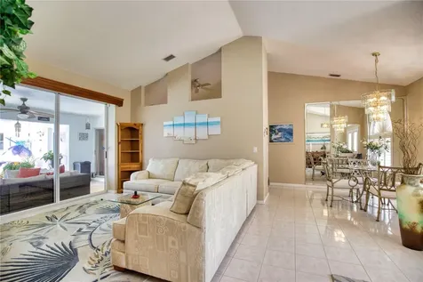 9082 Apple Valley Avenue Englewood FL 34224