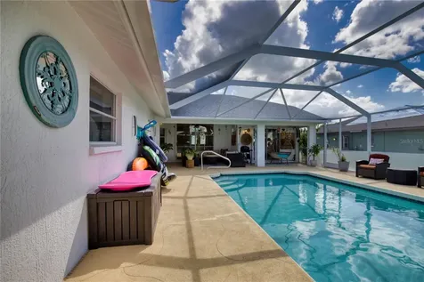 9082 Apple Valley Avenue Englewood FL 34224