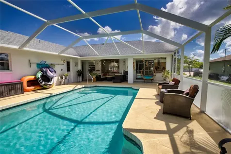 9082 Apple Valley Avenue Englewood FL 34224