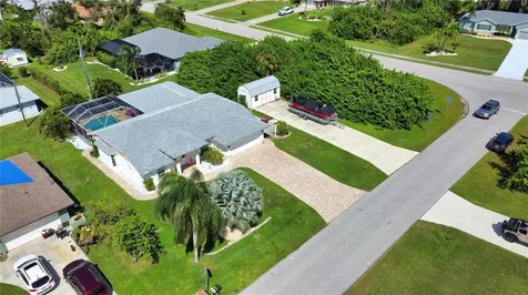 9082 Apple Valley Avenue Englewood FL 34224