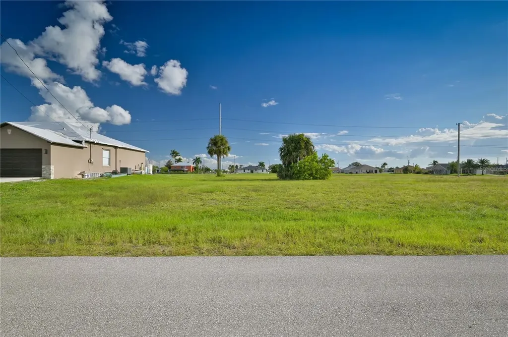 1718 NW 8th Terrace Cape Coral FL 33993
