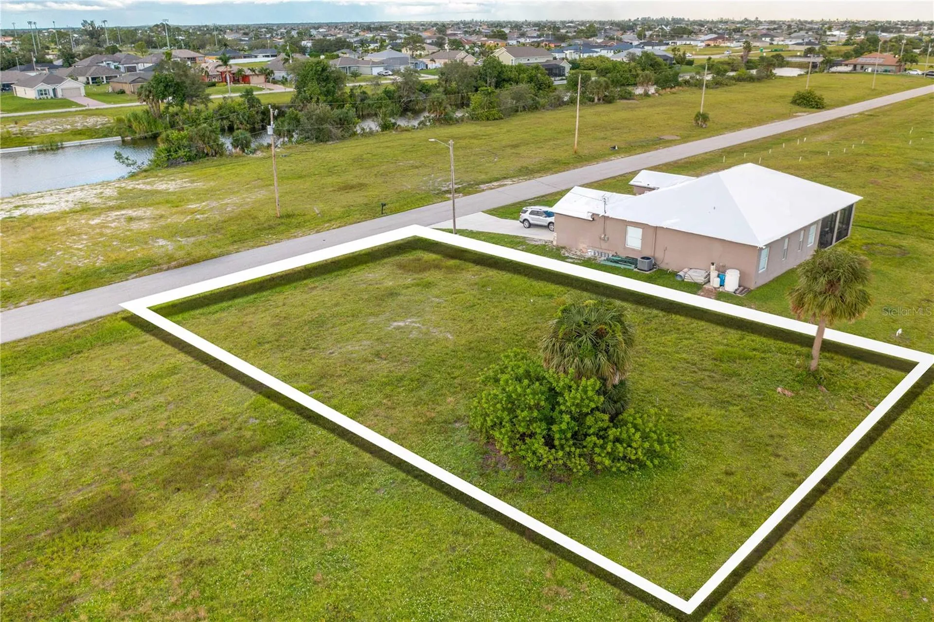 1718 NW 8th Terrace Cape Coral FL 33993