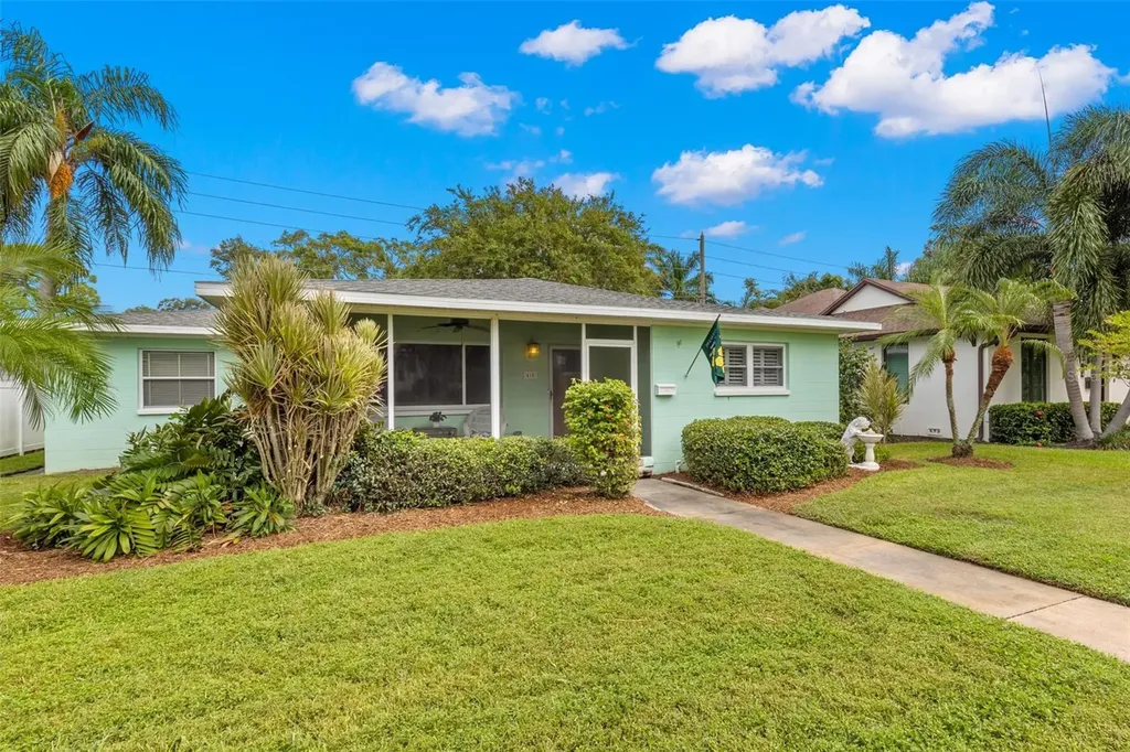 415 21st Avenue NE St Petersburg FL 33704