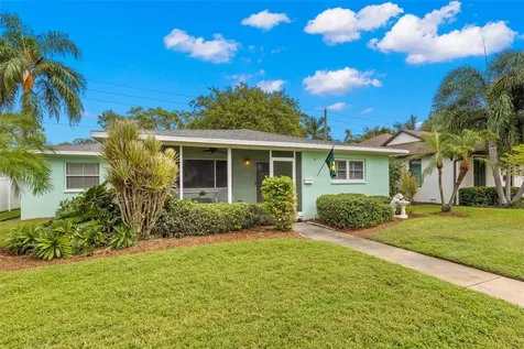 415 21st Avenue NE St Petersburg FL 33704