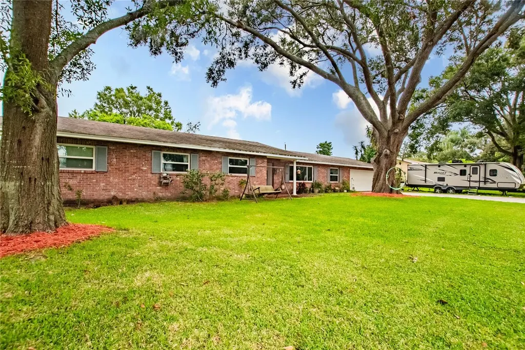 6103 Donegal W Lakeland FL 33813