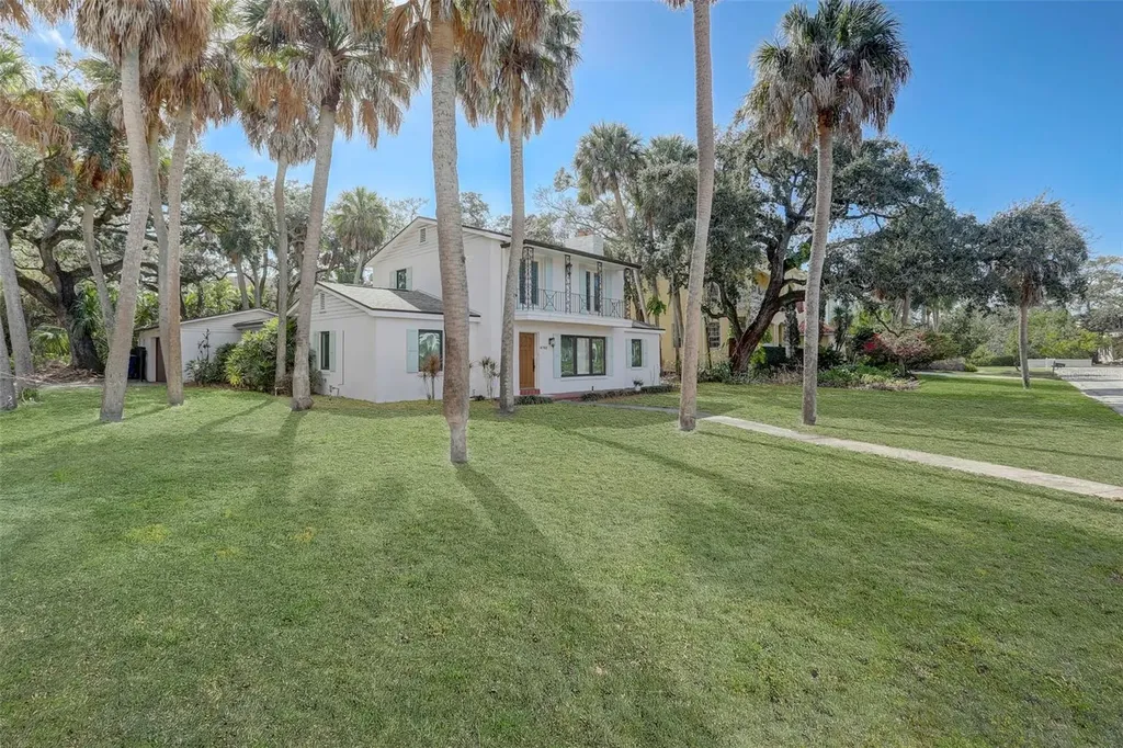 4702 W Browning Avenue Tampa FL 33629