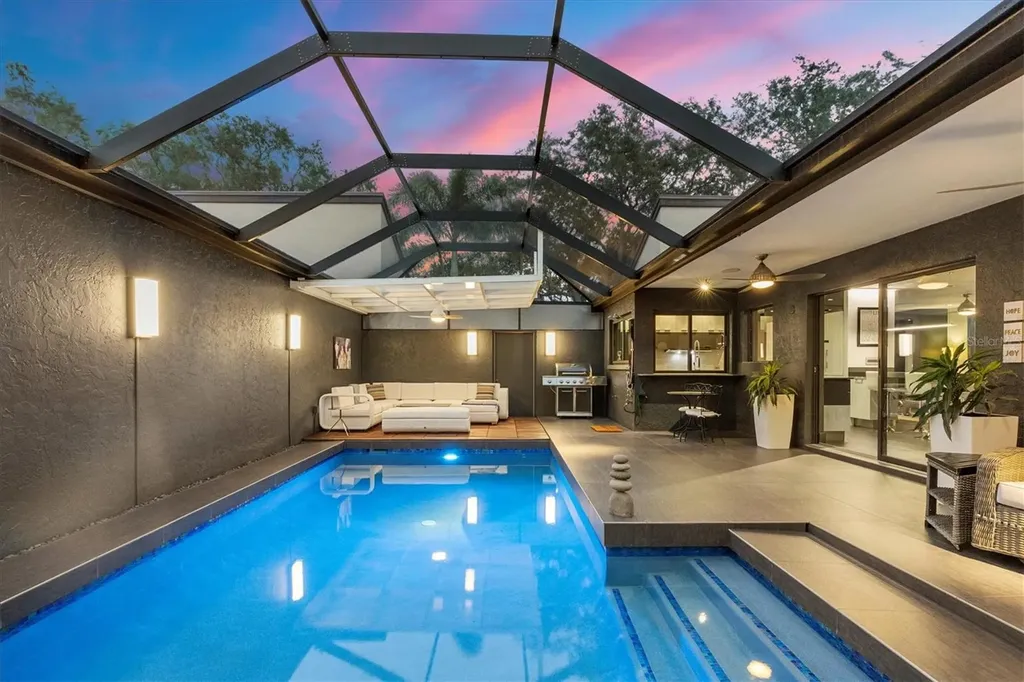 3935 Glen Oaks Manor Drive Sarasota FL 34232