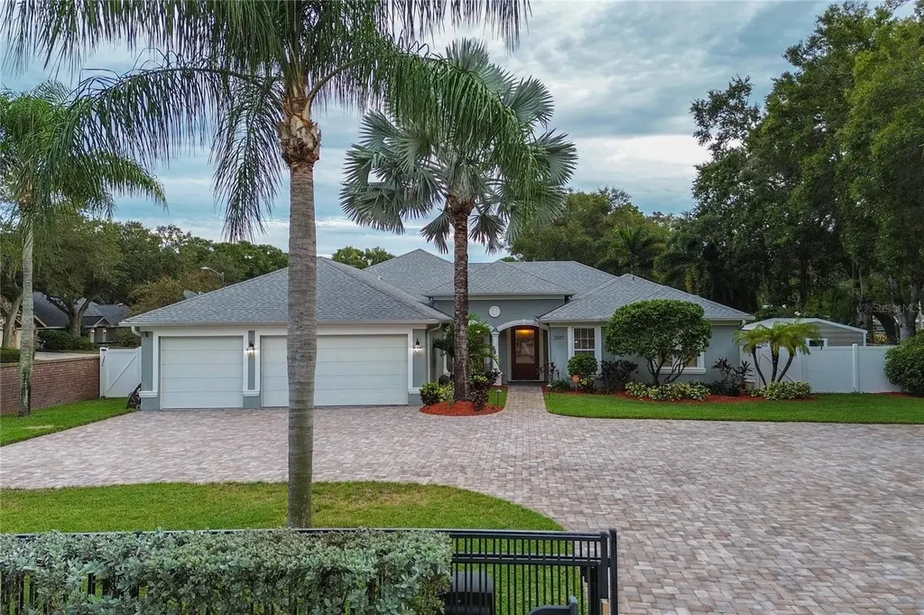 2327 Nursery Road Clearwater FL 33764