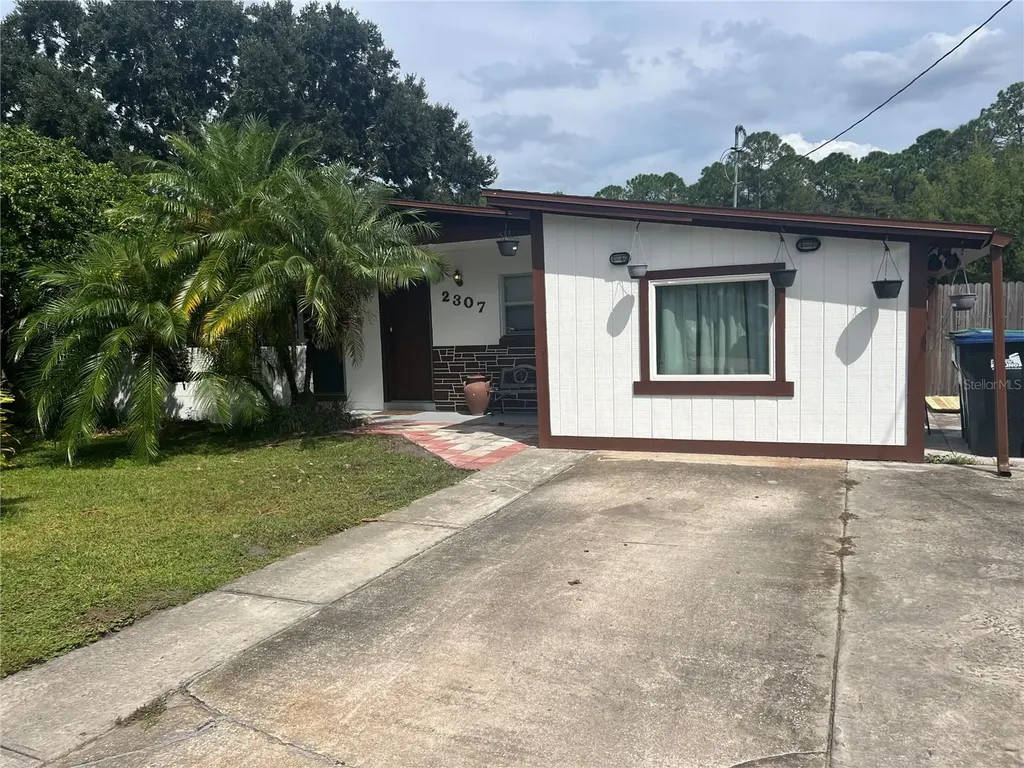 2307 Bonneville Drive Orlando FL 32826