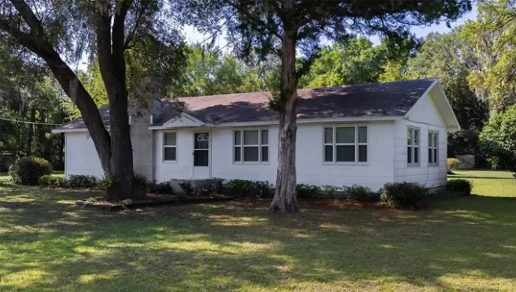 2915 W State Road 235 Brooker FL 32622