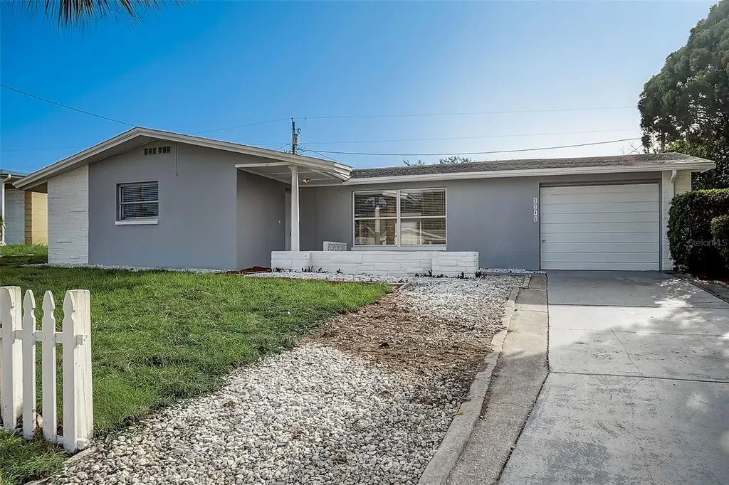 3246 Briar Cliff Drive Holiday FL 34691