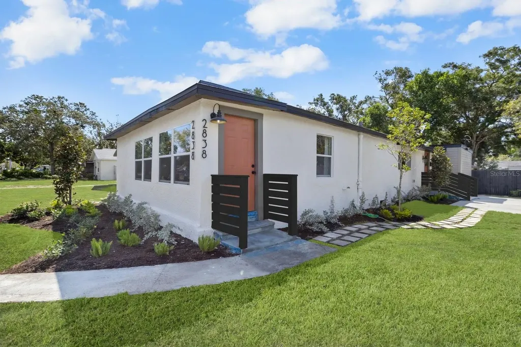 2838 15th Avenue S St Petersburg FL 33712