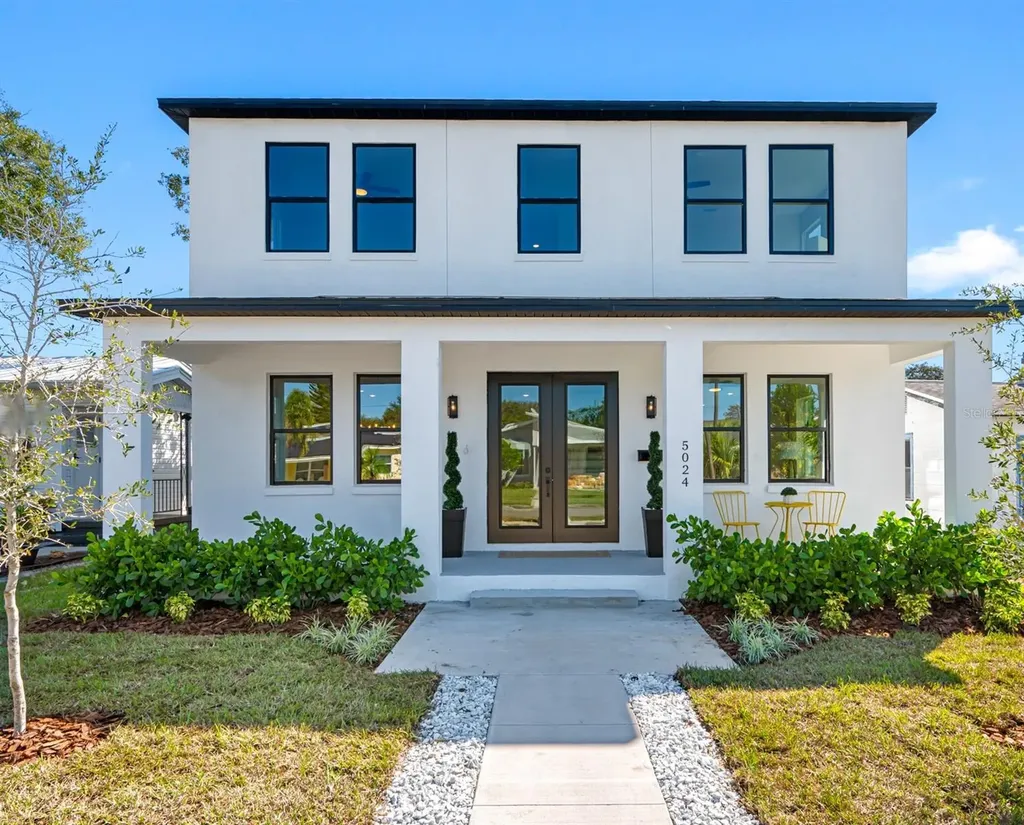 5024 Dartmouth Avenue N St Petersburg FL 33710