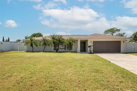 2010 Tanglewood Way NE St Petersburg FL 33702
