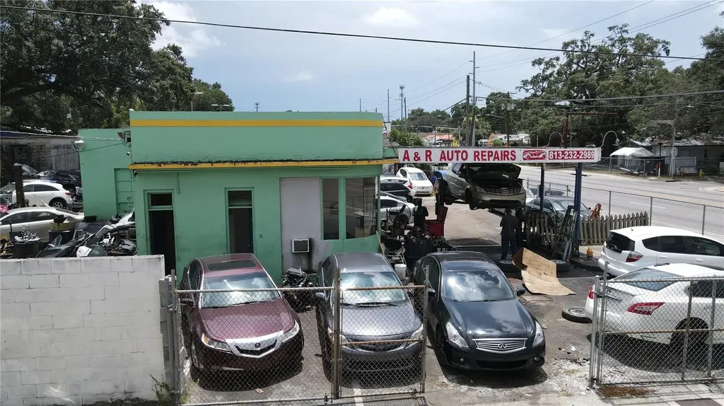 7279 N Nebraska Avenue Tampa FL 33604