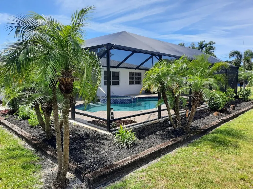 910 Caples Street Englewood FL 34223