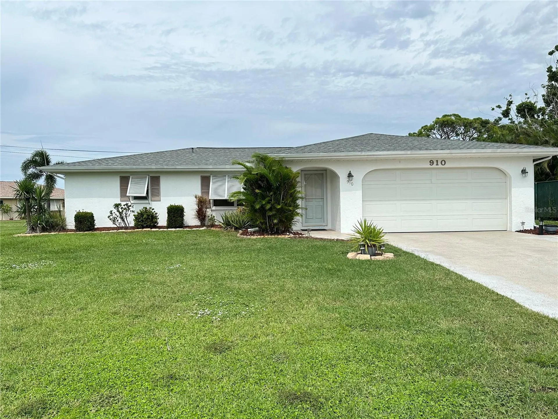 910 Caples Street Englewood FL 34223