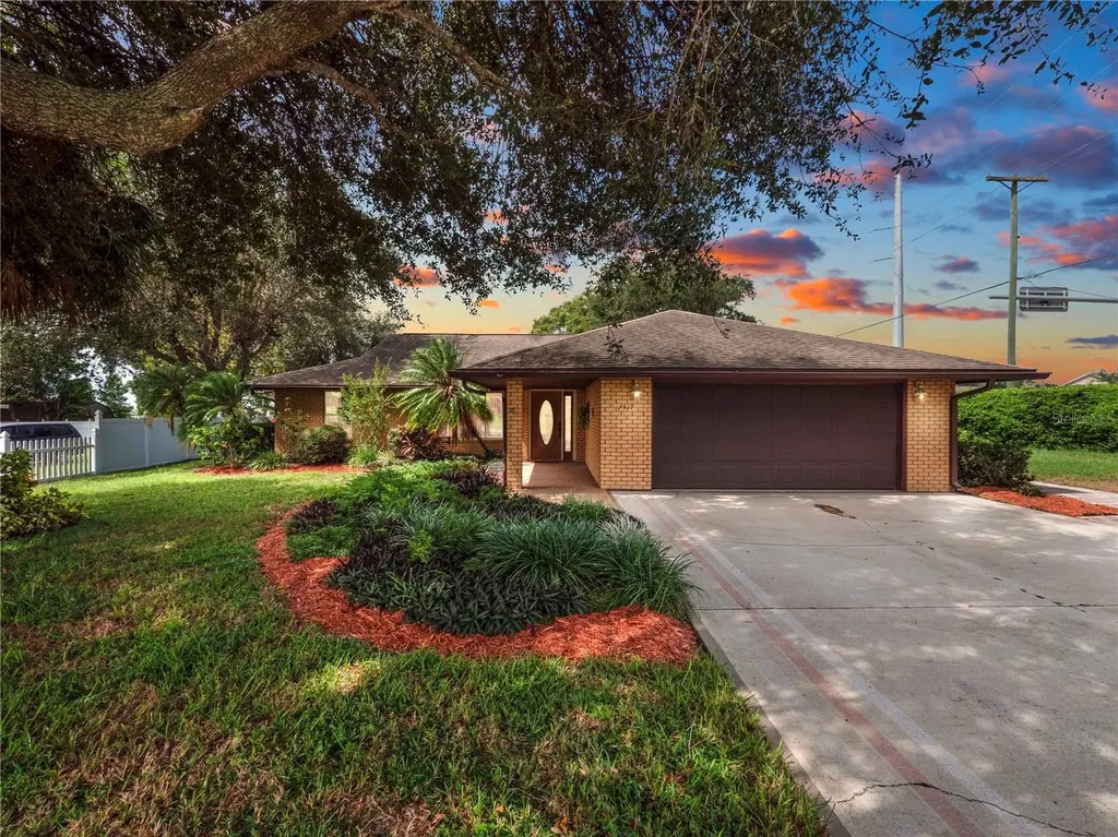 2311 Crest Drive Haines City FL 33844