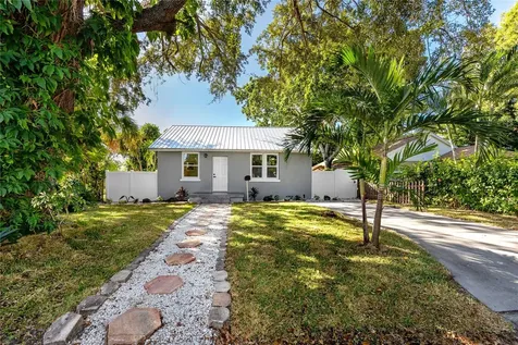 1720 27th Avenue N St Petersburg FL 33713