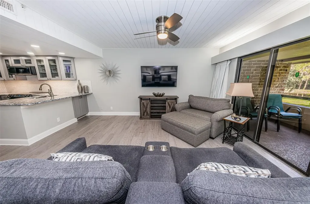 36750 Us Highway 19 N Palm Harbor FL 34684