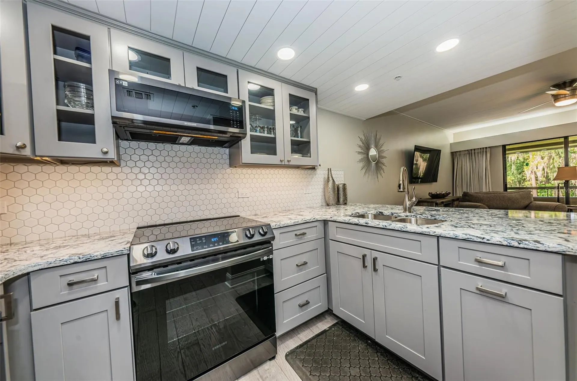 36750 Us Highway 19 N Palm Harbor FL 34684