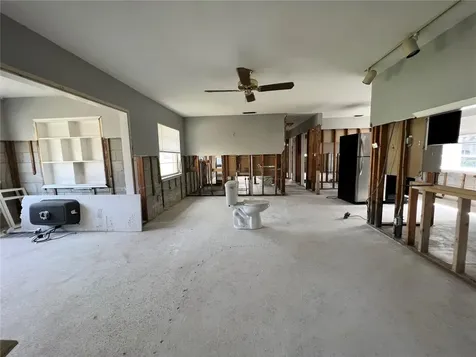 400 83rd Avenue NE St Petersburg FL 33702