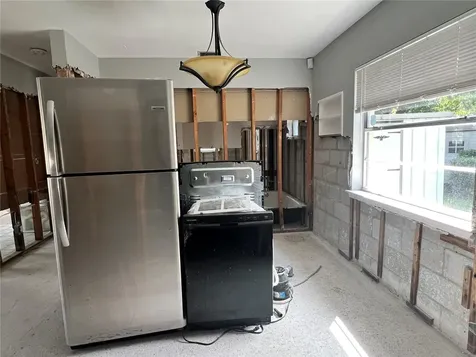 400 83rd Avenue NE St Petersburg FL 33702