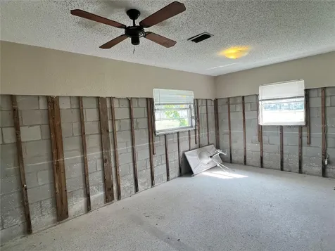 400 83rd Avenue NE St Petersburg FL 33702