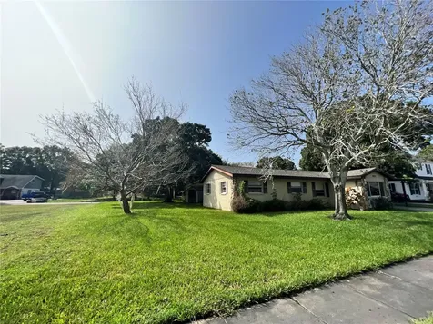 400 83rd Avenue NE St Petersburg FL 33702
