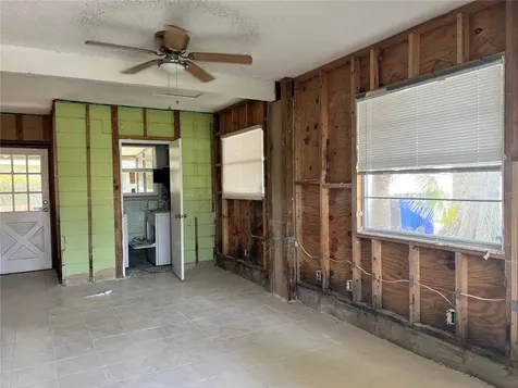 400 83rd Avenue NE St Petersburg FL 33702