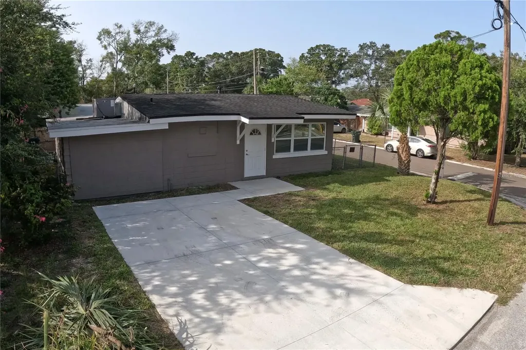 1021 15th Avenue NW Largo FL 33770