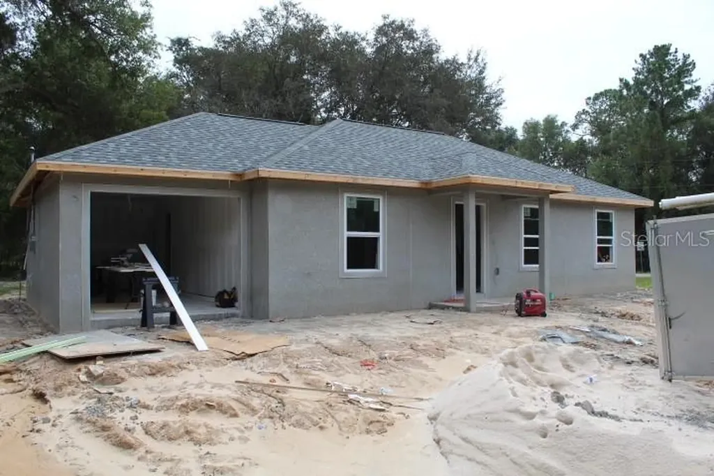 10095 SE 162nd Court Ocklawaha FL 32179