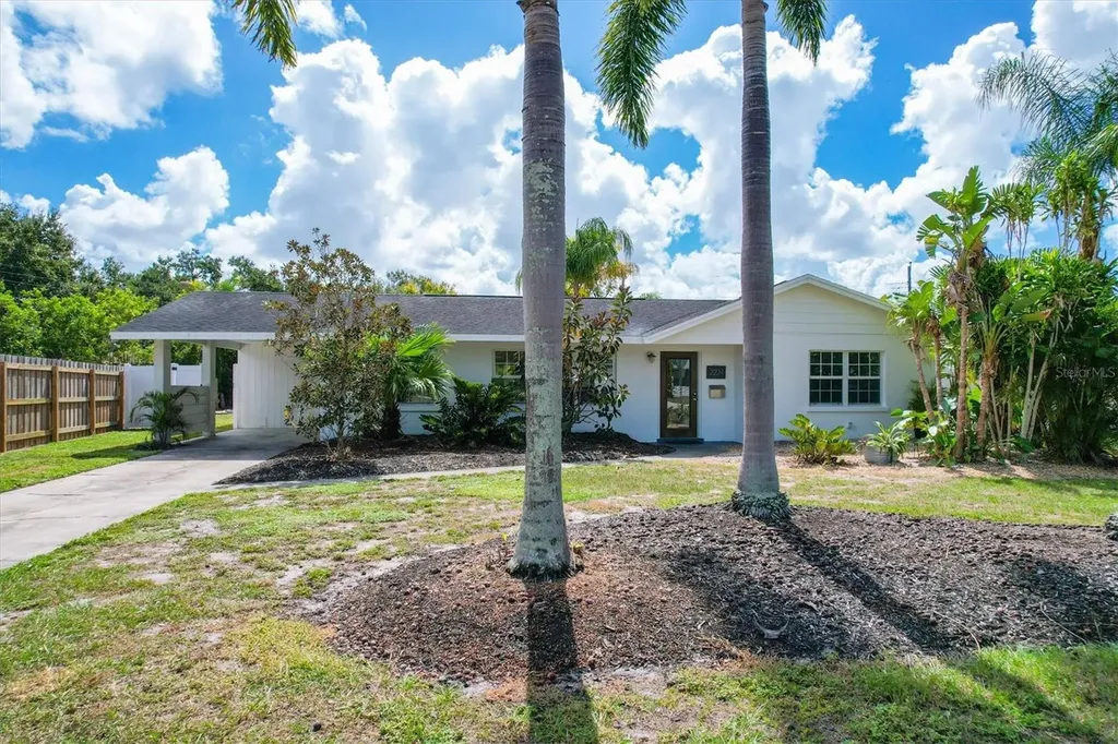 2224 Valencia Drive Sarasota FL 34239