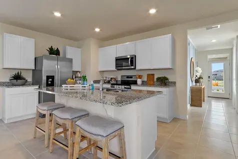 2426 Taloncrest Court Eagle Lake FL 33839
